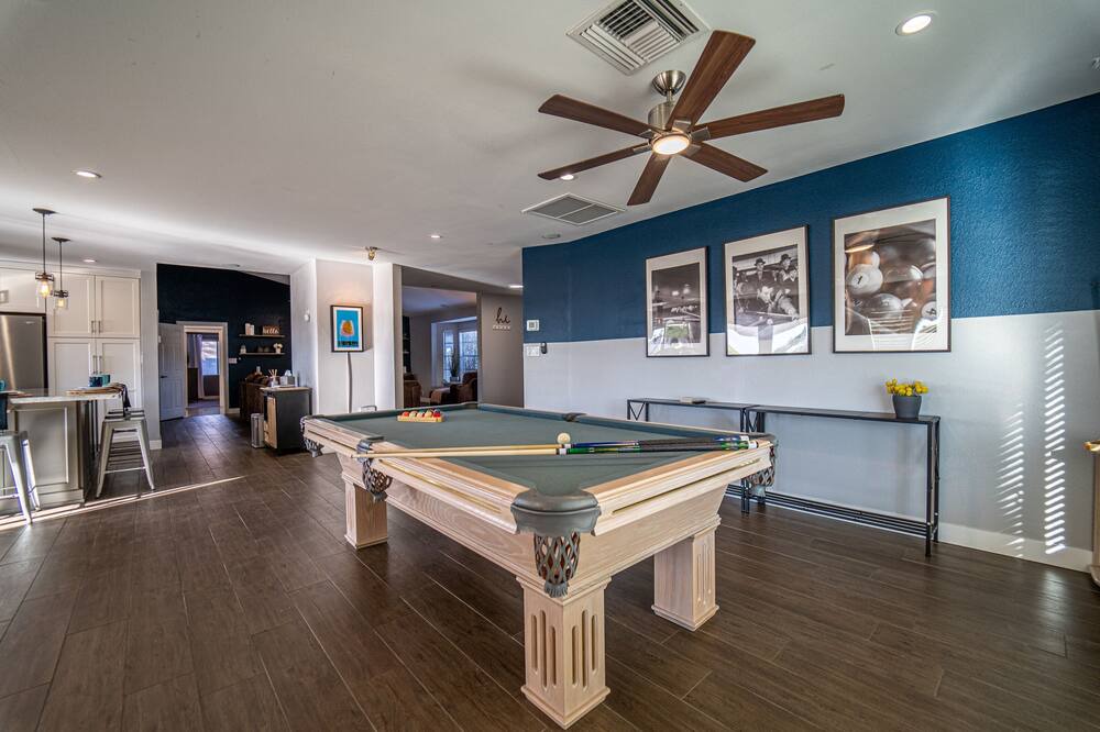 Photo of Bedroom in North Center Revitalization Association