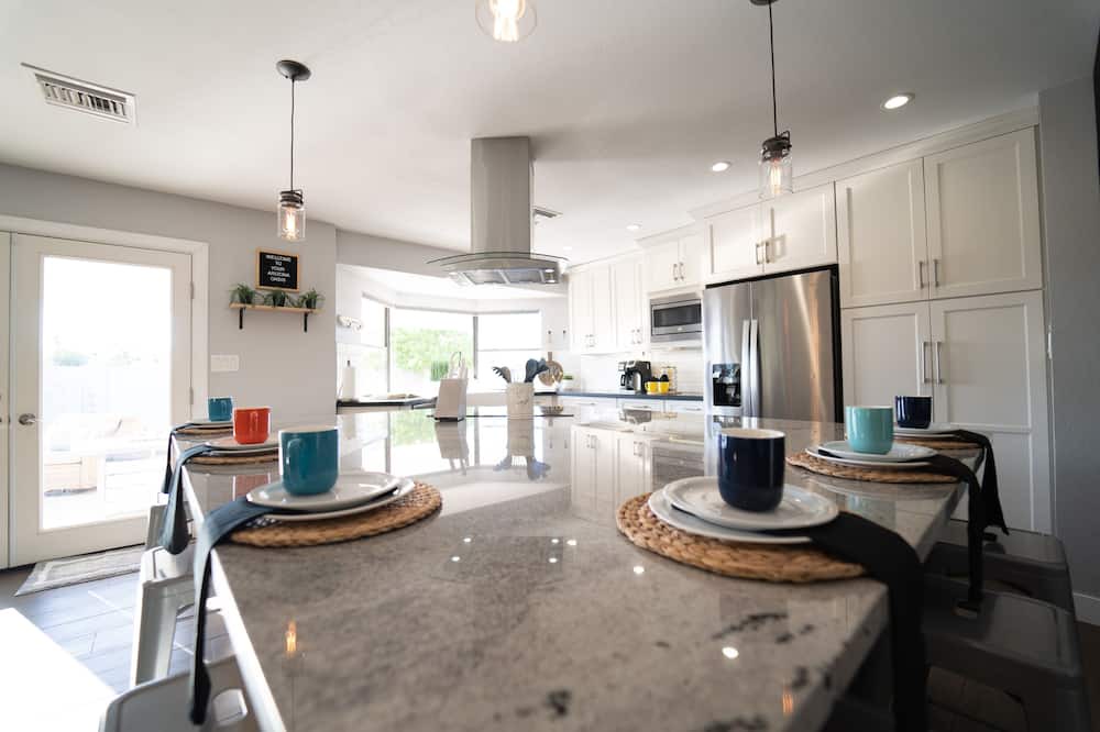 Photo of Kitchen in North Center Revitalization Association