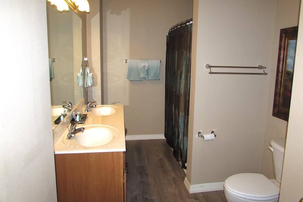 Photo of Bathroom in Hollister