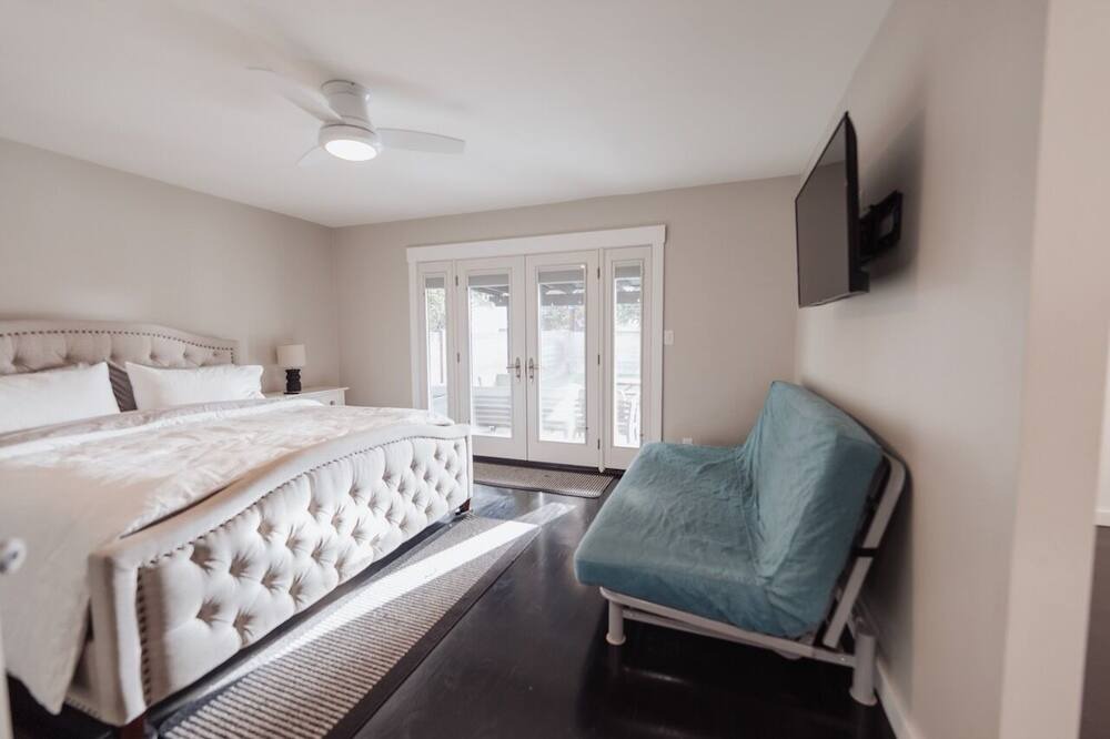 Photo of Bedroom in Canoga Park