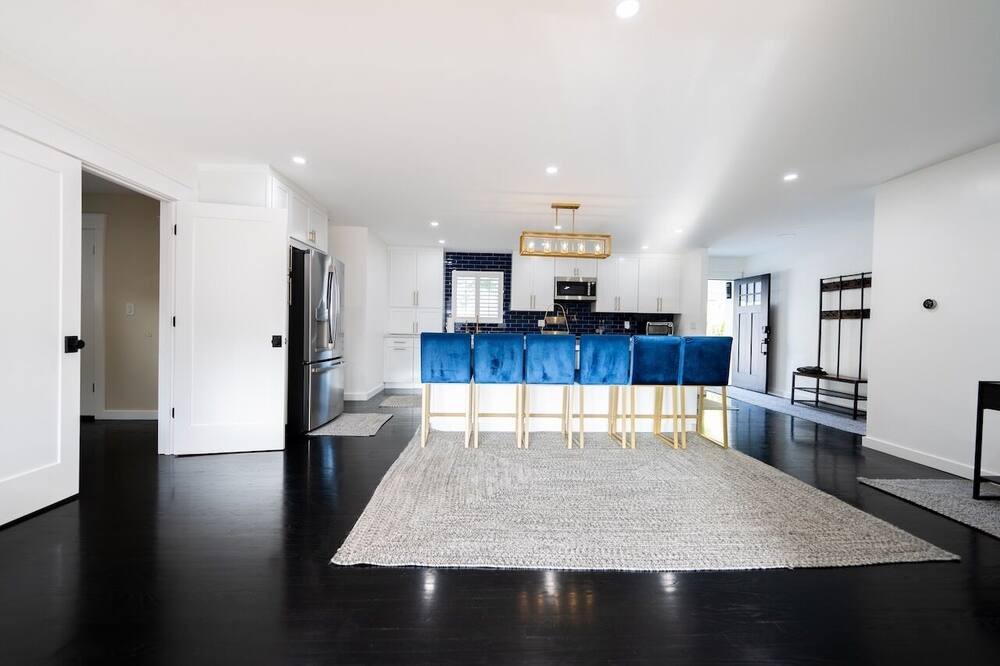 Photo of Kitchen in Canoga Park