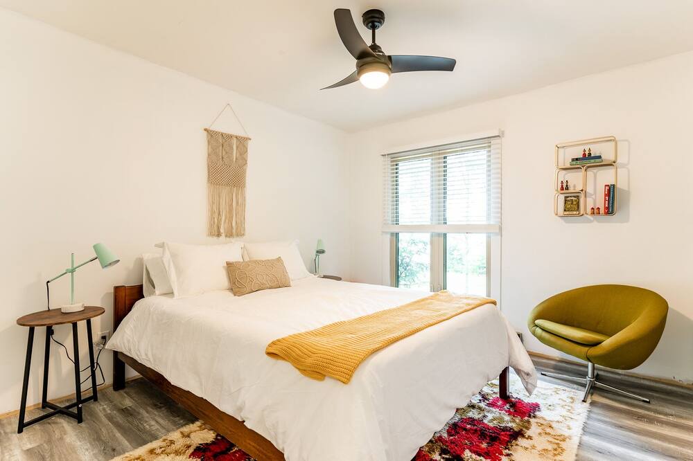 Photo of Bedroom in Dysart et al
