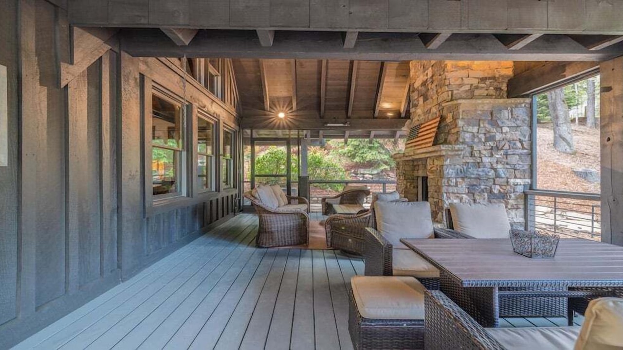 Photo of Patio Balcony in McCaysville