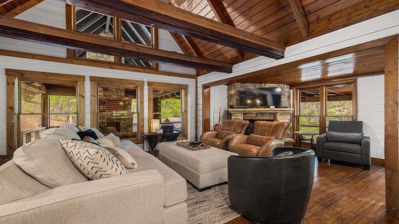 Photo of Livingroom in McCaysville
