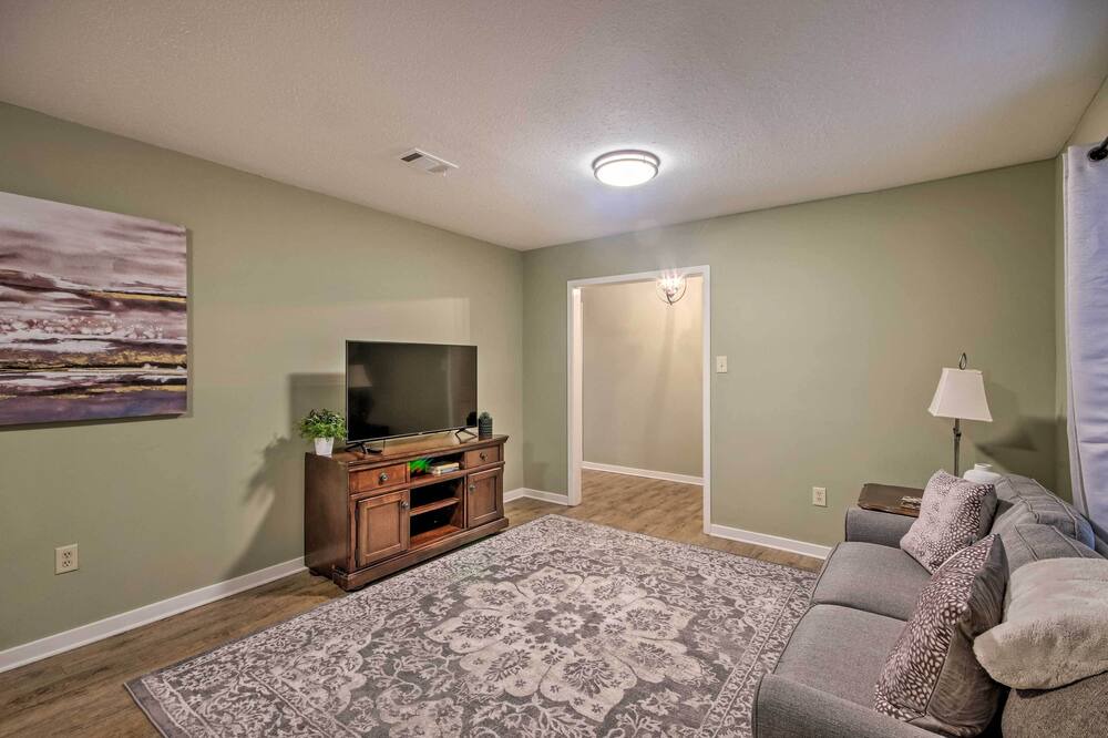 Photo of Bedroom in Tougaloo