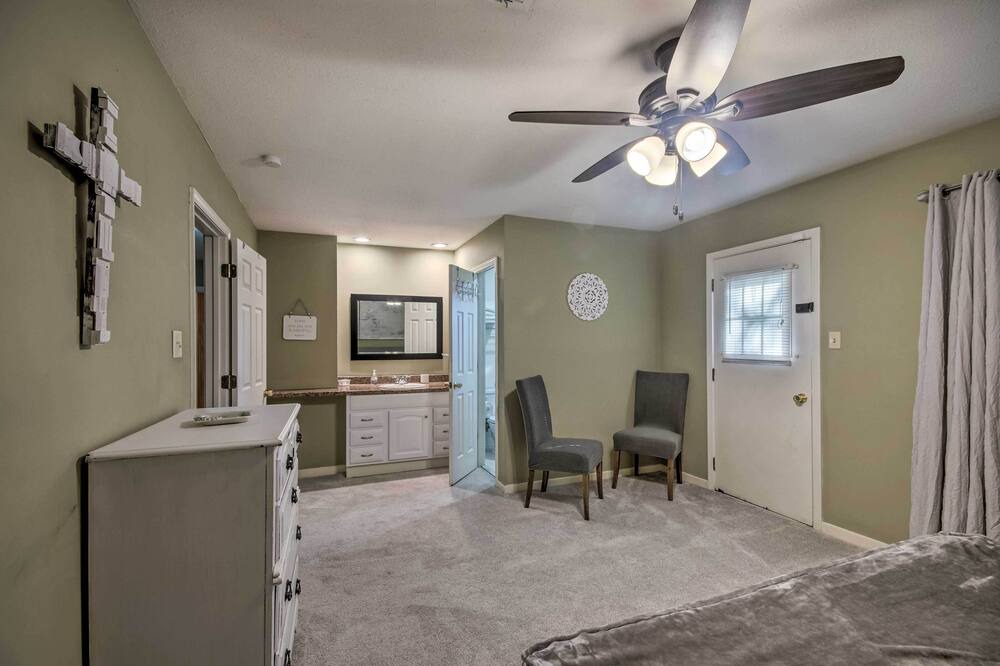 Photo of Bedroom in Tougaloo