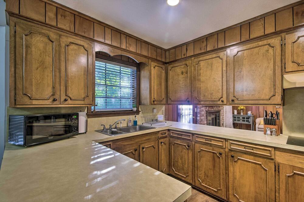 Photo of Kitchen in Tougaloo