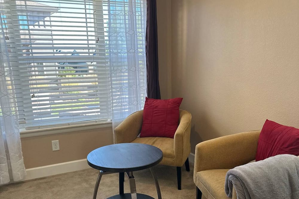 Photo of Bedroom in Aurora
