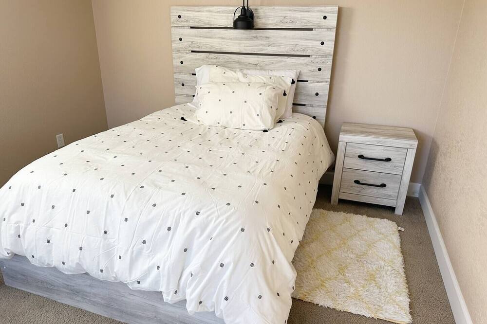 Photo of Bedroom in Aurora