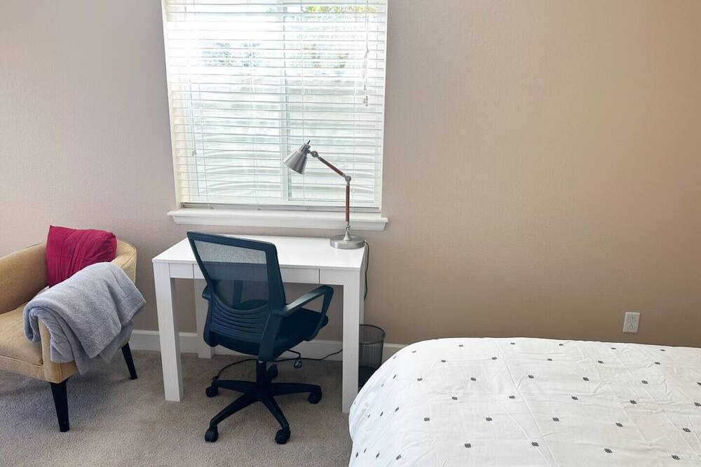 Photo of Bedroom in Aurora