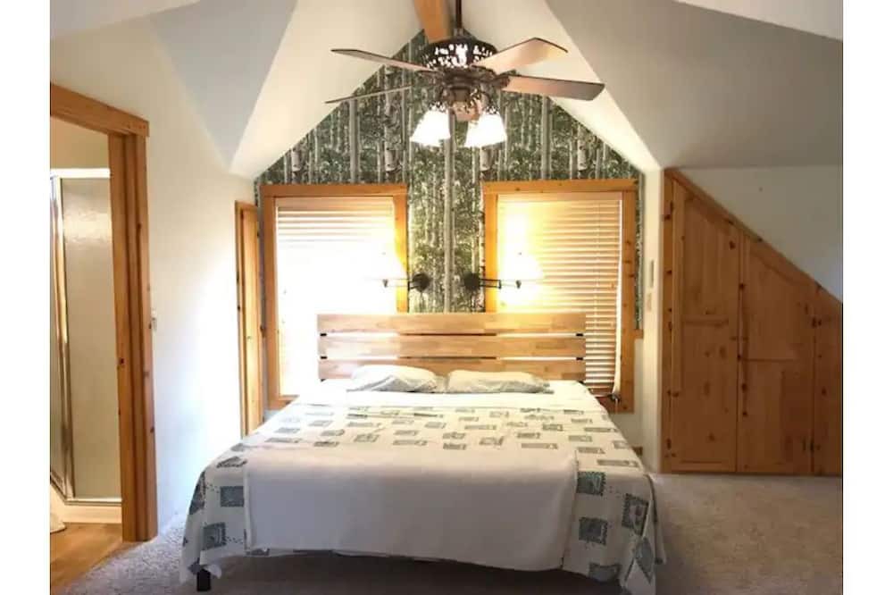 Photo of Bedroom in Loyalton