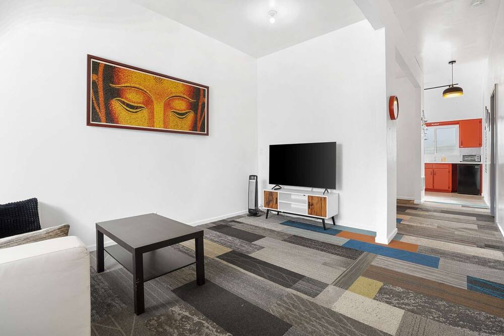 Photo of Livingroom in Downtown