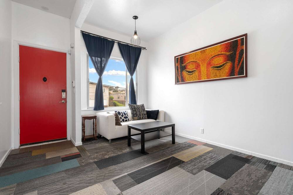 Photo of Livingroom in Downtown