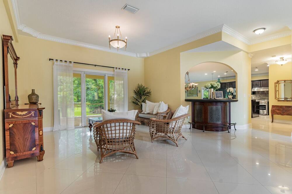 Photo of Livingroom in Southwest Ranches