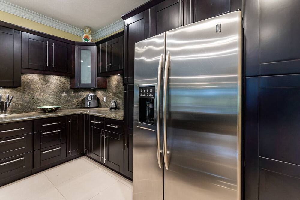 Photo of Kitchen in Southwest Ranches