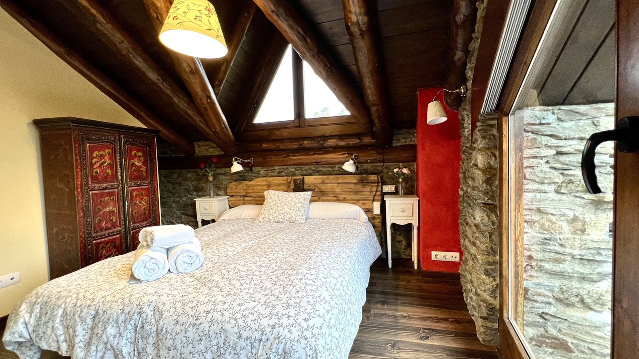 Photo of Bedroom in Llavorsi