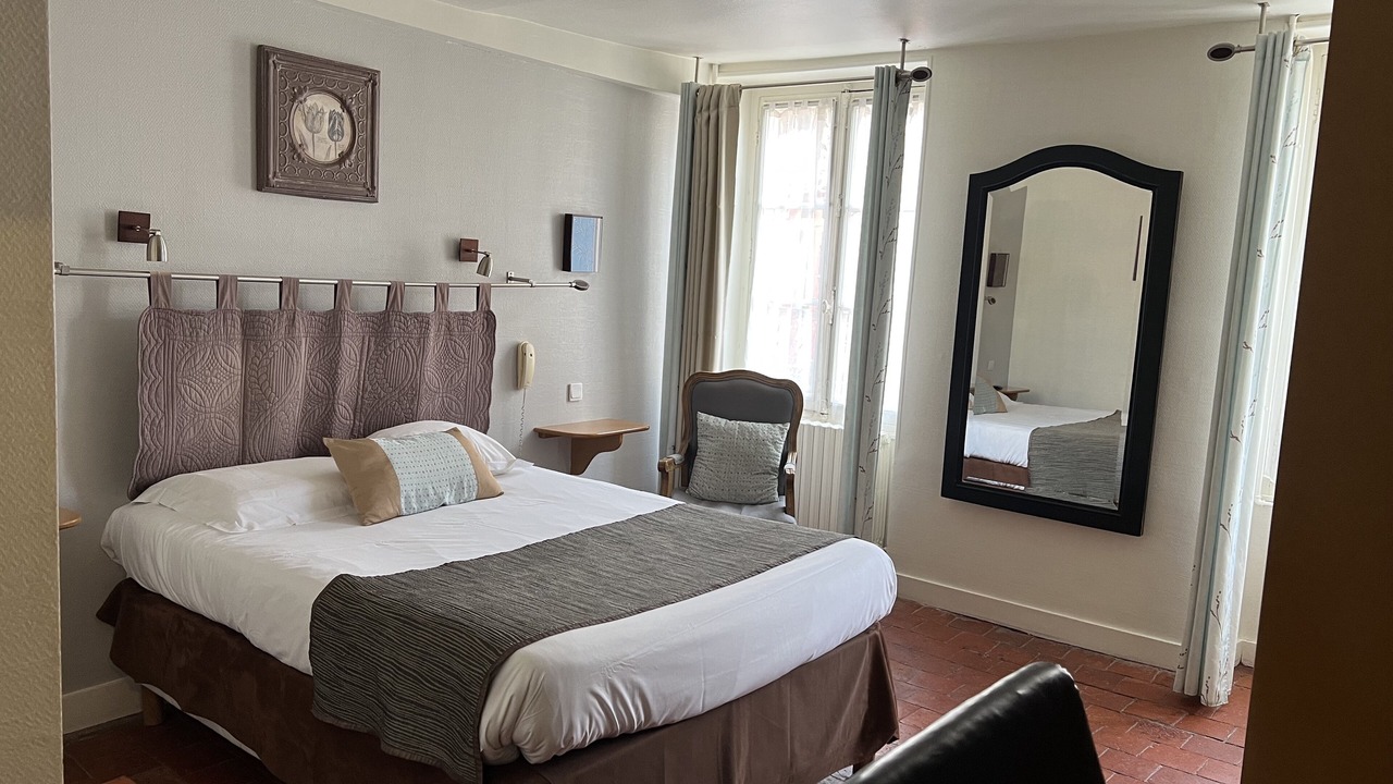 Photo of Bedroom in Donzy