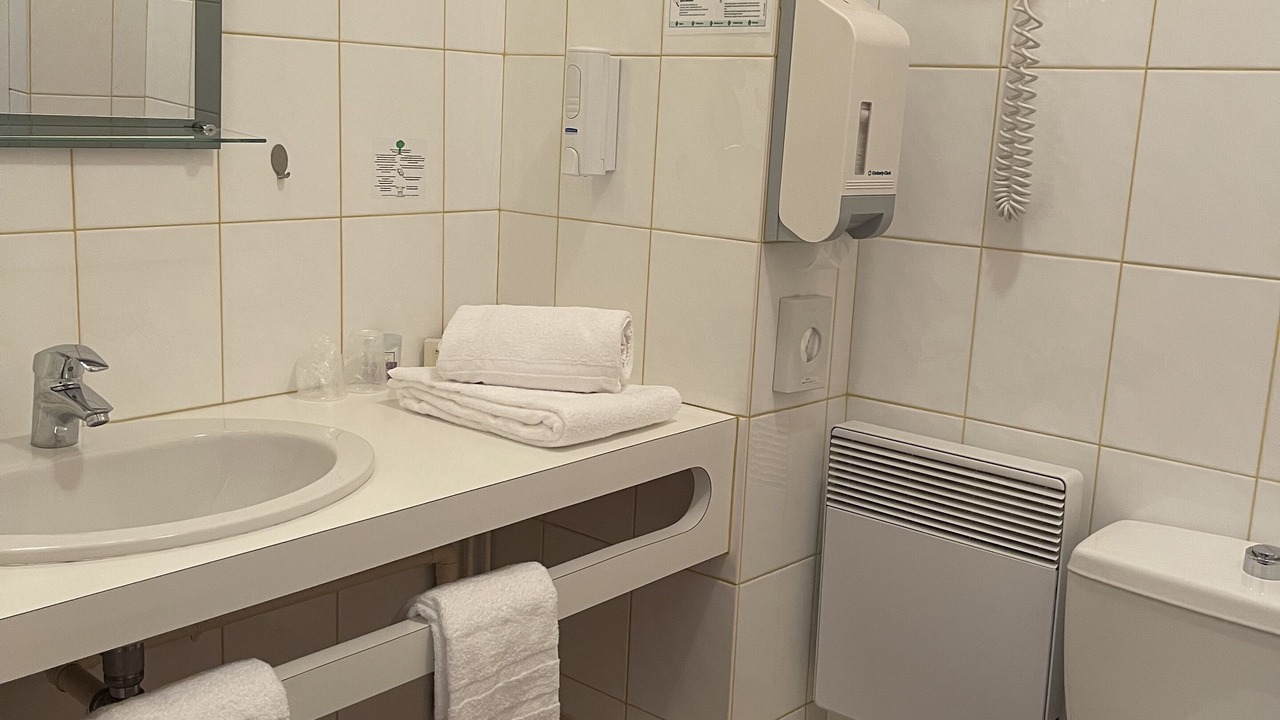 Photo of Bathroom in Donzy