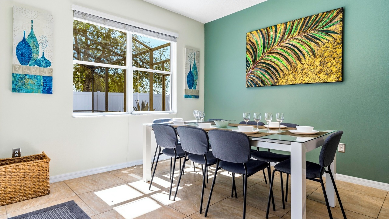 Photo of Livingroom in Windwood Bay