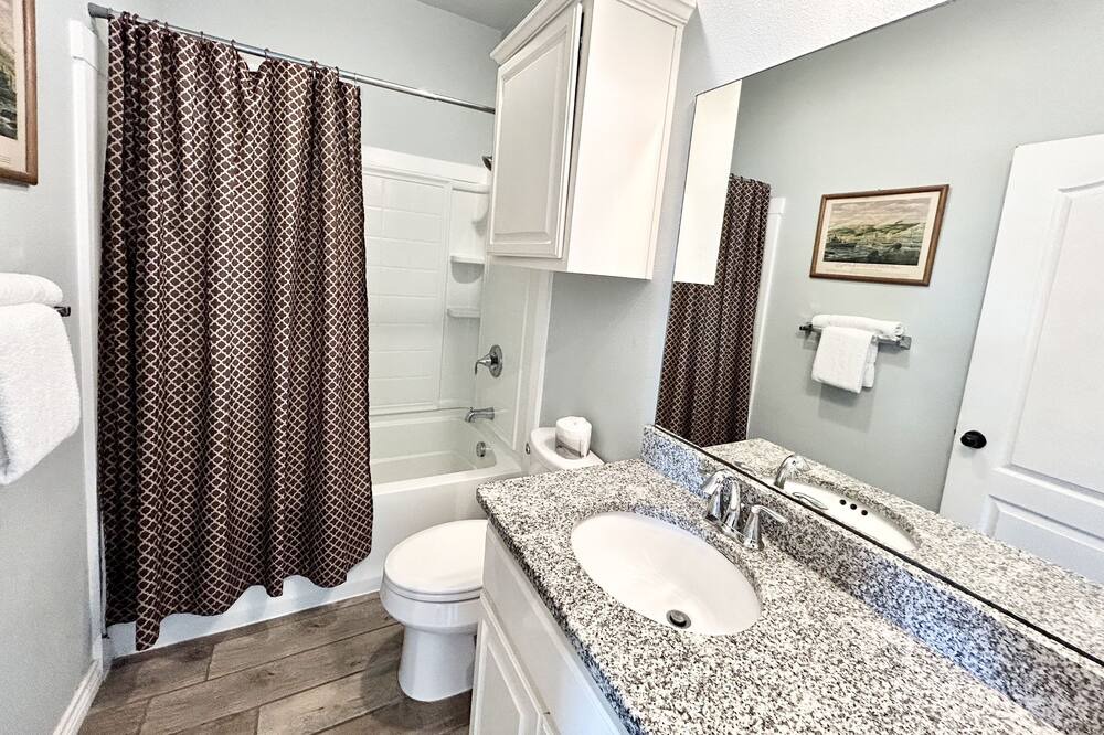Photo of Bathroom in Flour Bluff