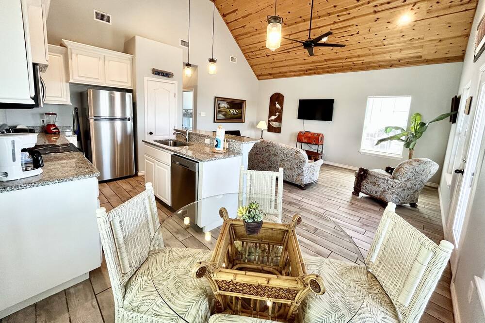 Photo of Livingroom in Flour Bluff