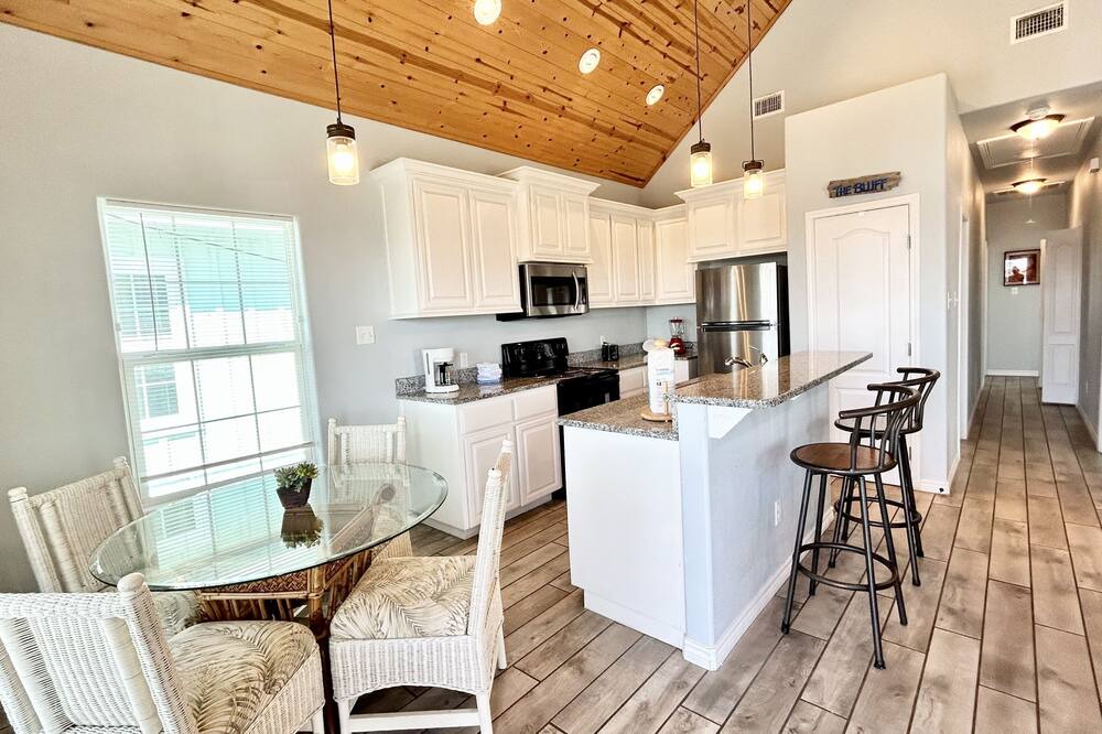 Photo of Kitchen in Flour Bluff