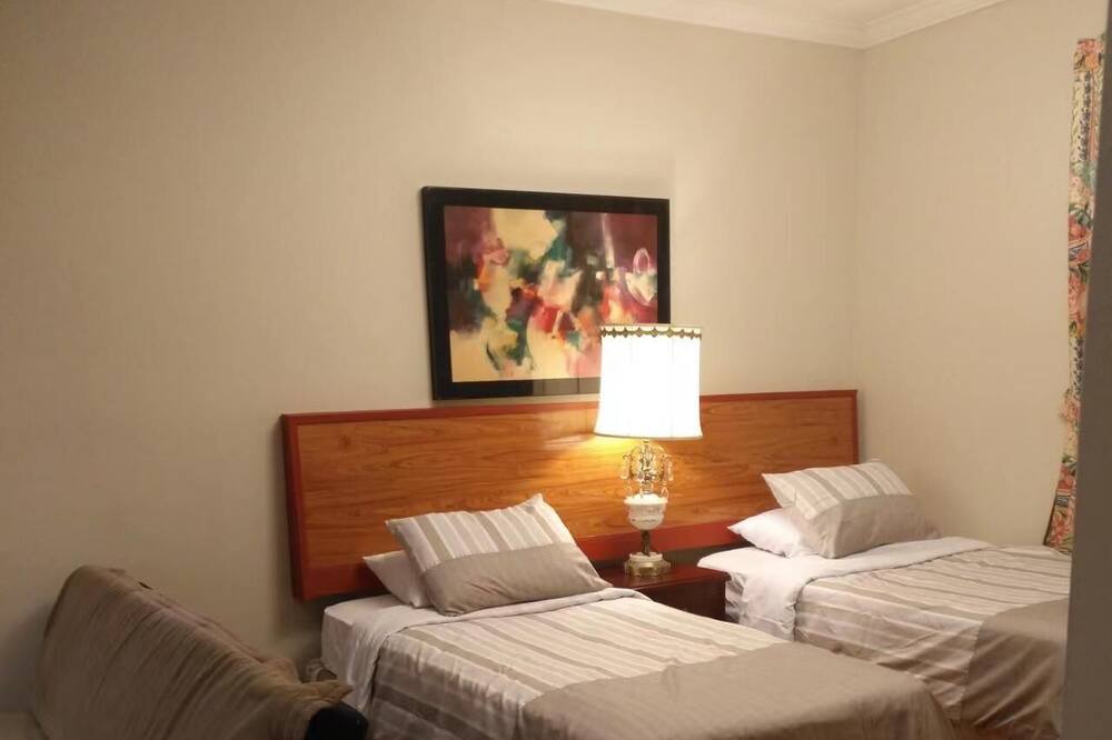 Photo of Bedroom in Adjala-Tosorontio