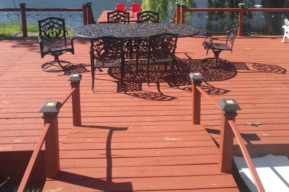 Photo of Patio Balcony in Adjala-Tosorontio