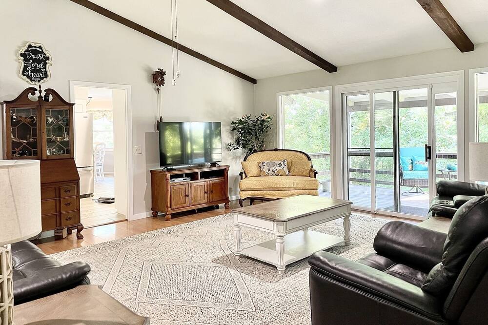 Photo of Livingroom in Prairie Creek