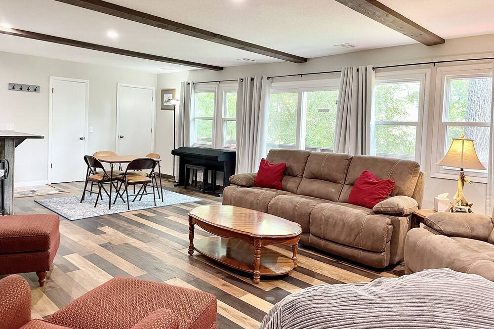 Photo of Livingroom in Prairie Creek