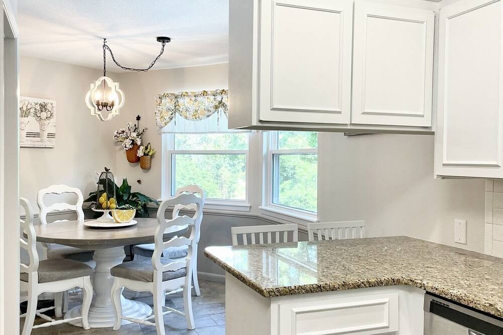 Photo of Kitchen in Prairie Creek