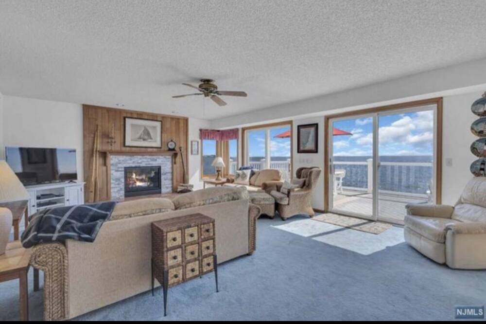 Photo of Livingroom in Pebble Beach