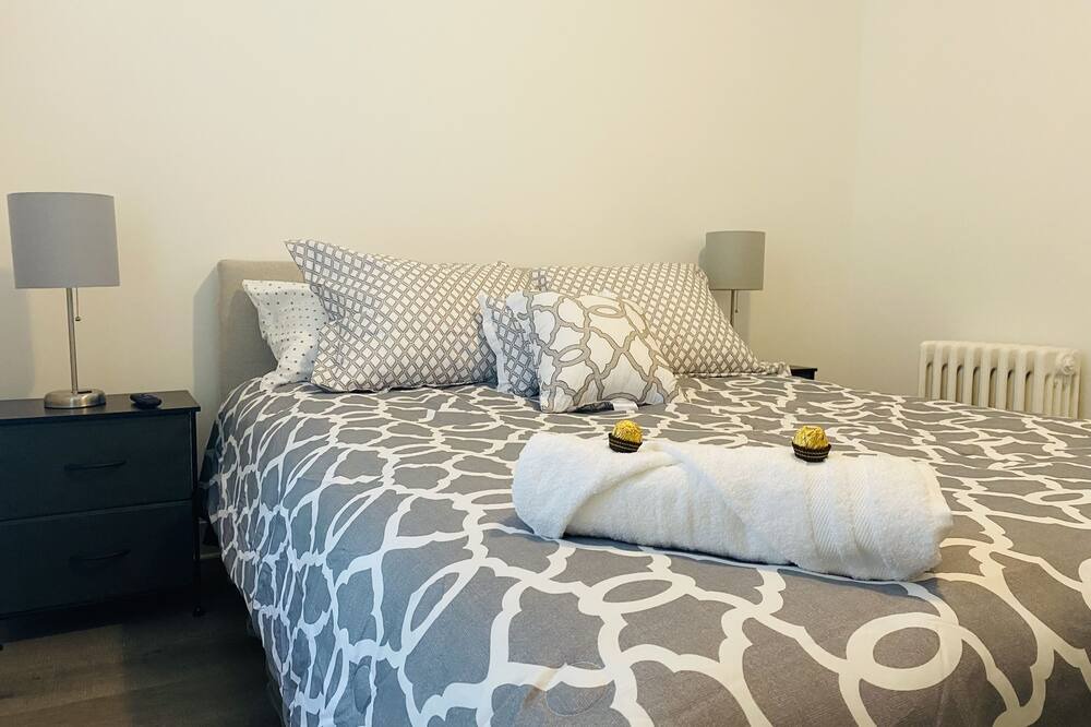 Photo of Bedroom in Englewood