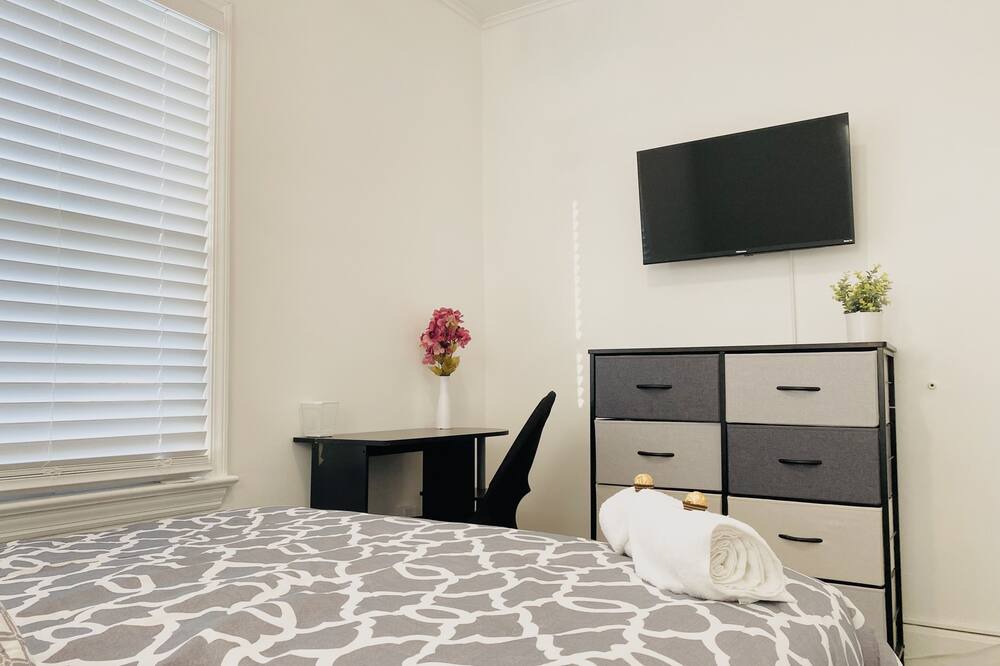 Photo of Bedroom in Englewood