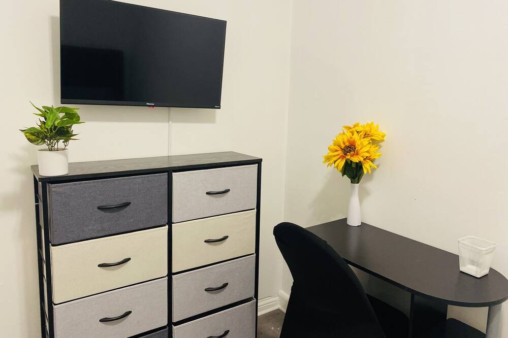 Photo of Bedroom in Englewood