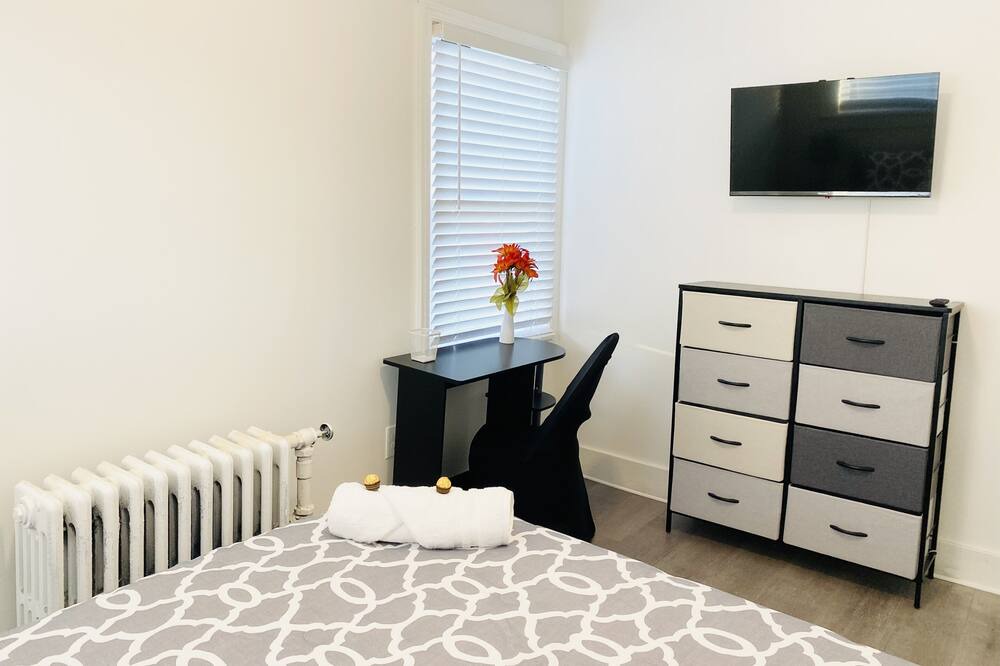 Photo of Bedroom in Englewood