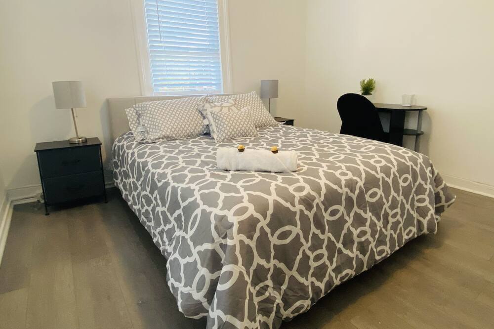 Photo of Bedroom in Englewood