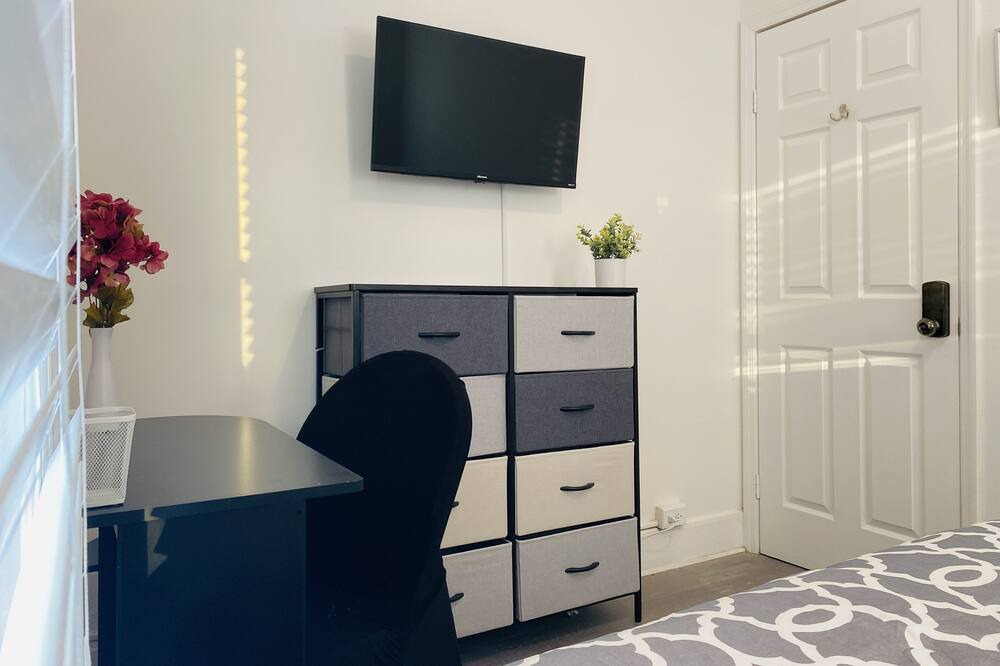 Photo of Bedroom in Englewood