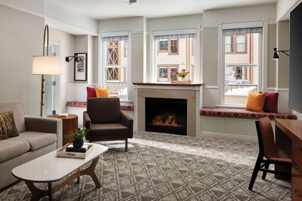 Photo of Livingroom in Deer Valley