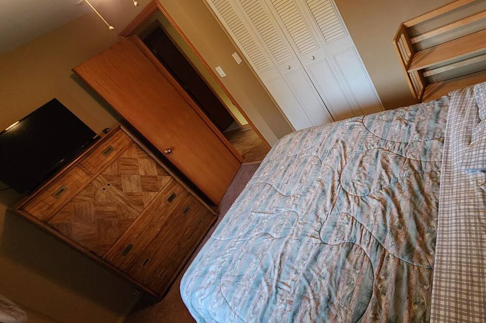 Photo of Bedroom in Salem