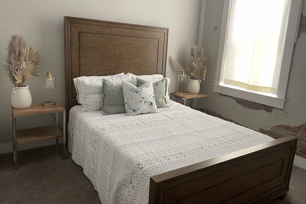Photo of Bedroom in Sulphur Springs