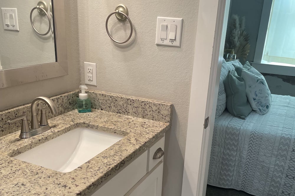 Photo of Bathroom in Sulphur Springs