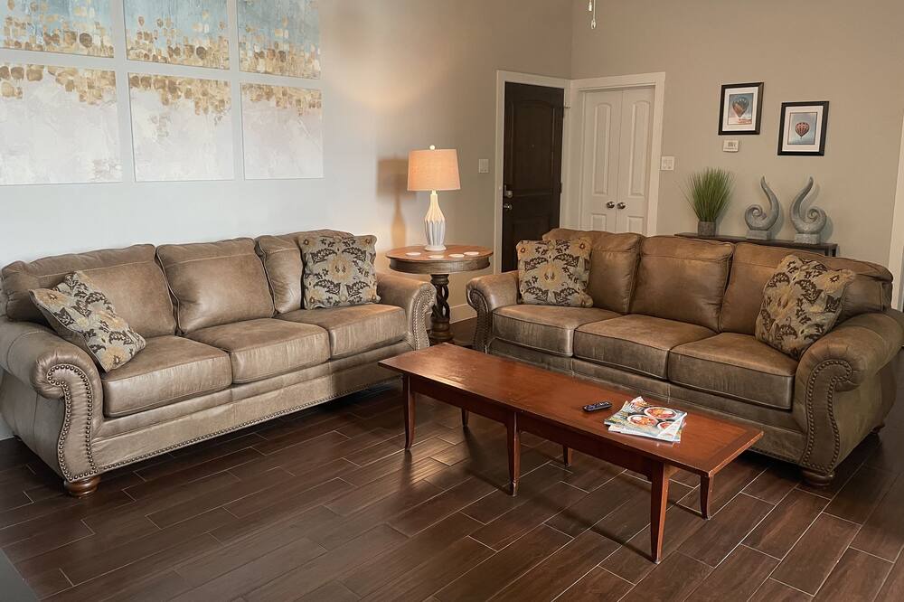 Photo of Livingroom in Sulphur Springs