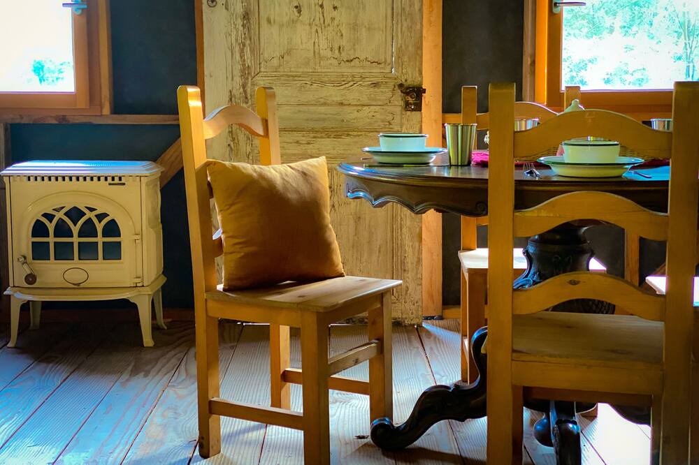 Photo of Livingroom in Nans-sous-Sainte-Anne