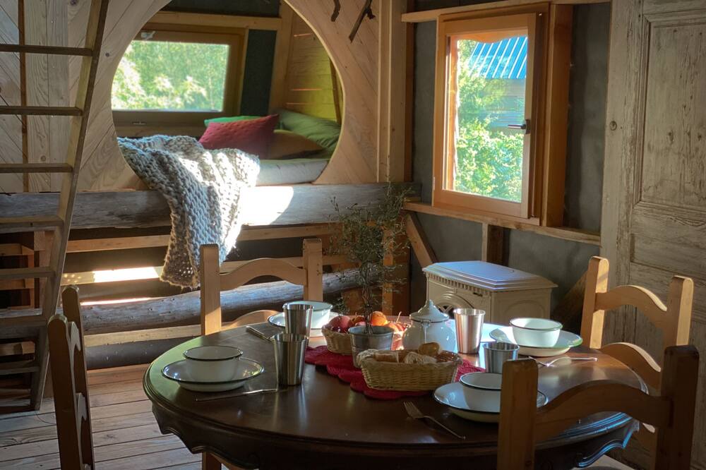 Photo of Kitchen in Nans-sous-Sainte-Anne