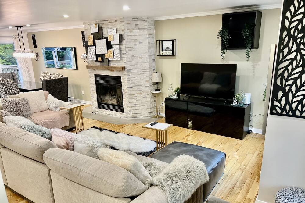 Photo of Livingroom in Saint-Colomban