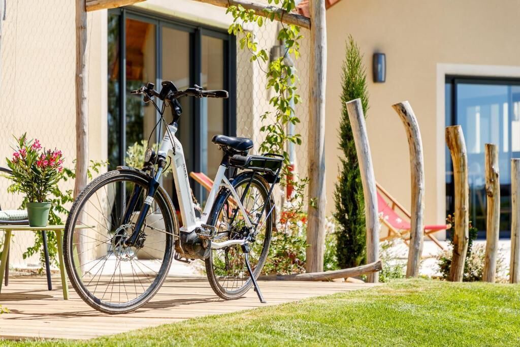 Photo of Others in Bossieu