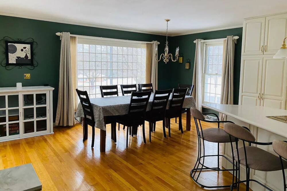 Photo of Others in Lee