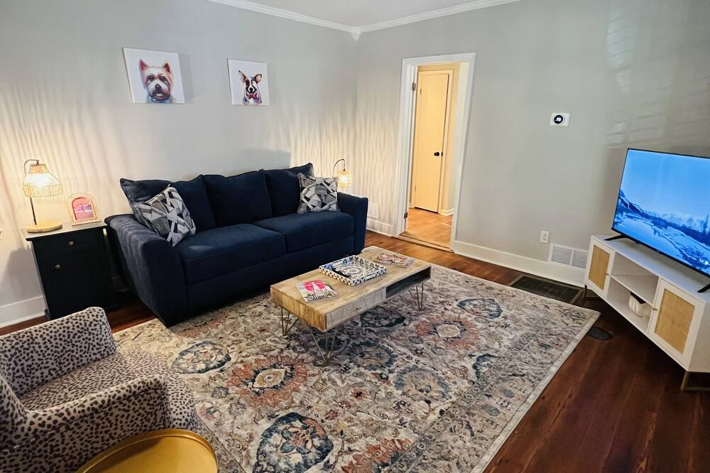 Photo of Livingroom in Madison