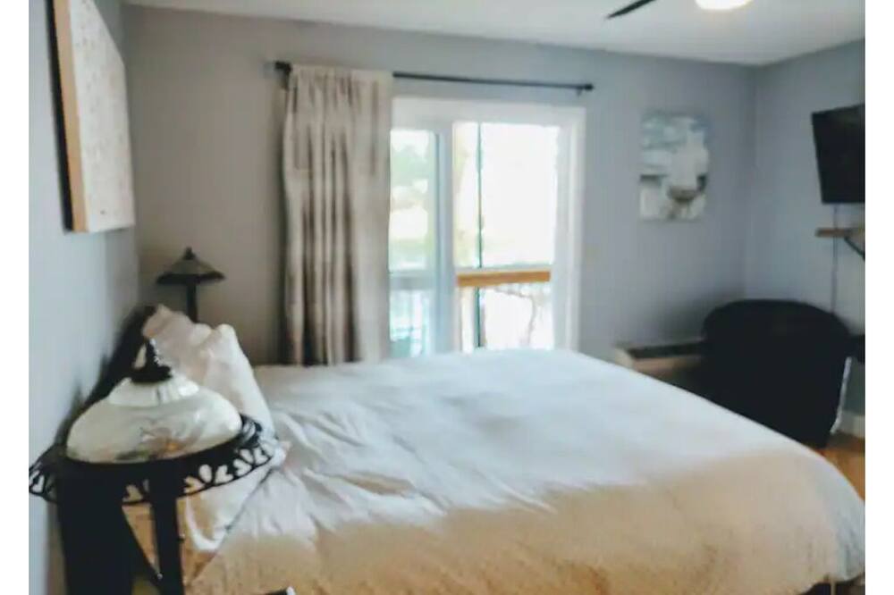 Photo of Bedroom in Winnisquam
